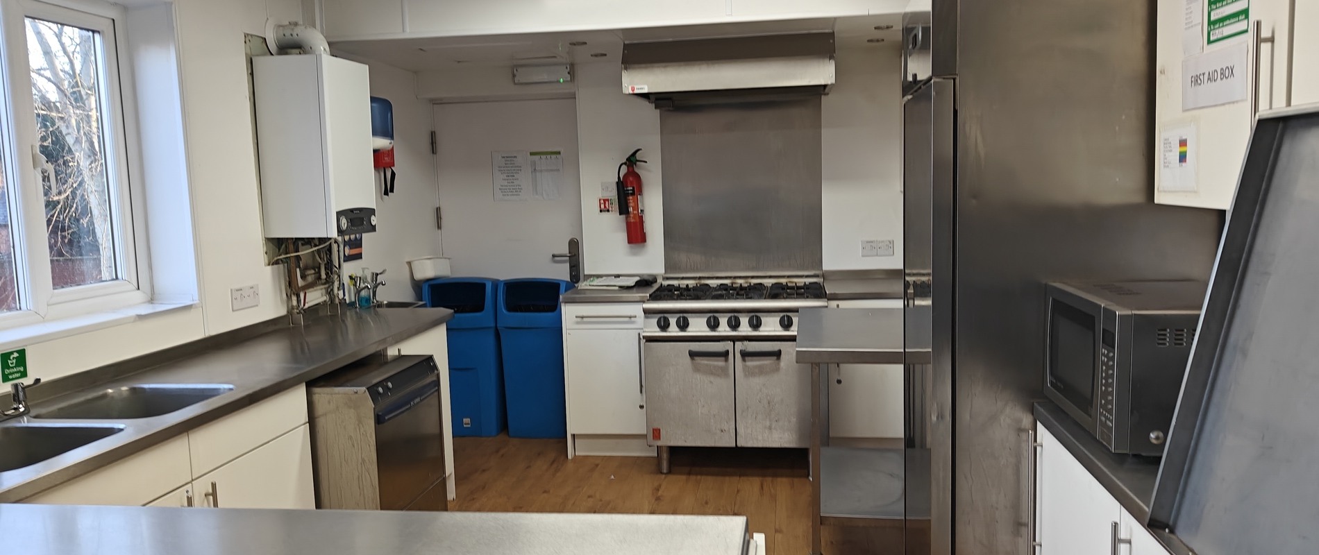 kitchen close.jpg
